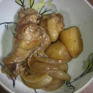 鶏手羽元とジャガイモのカレー風味煮